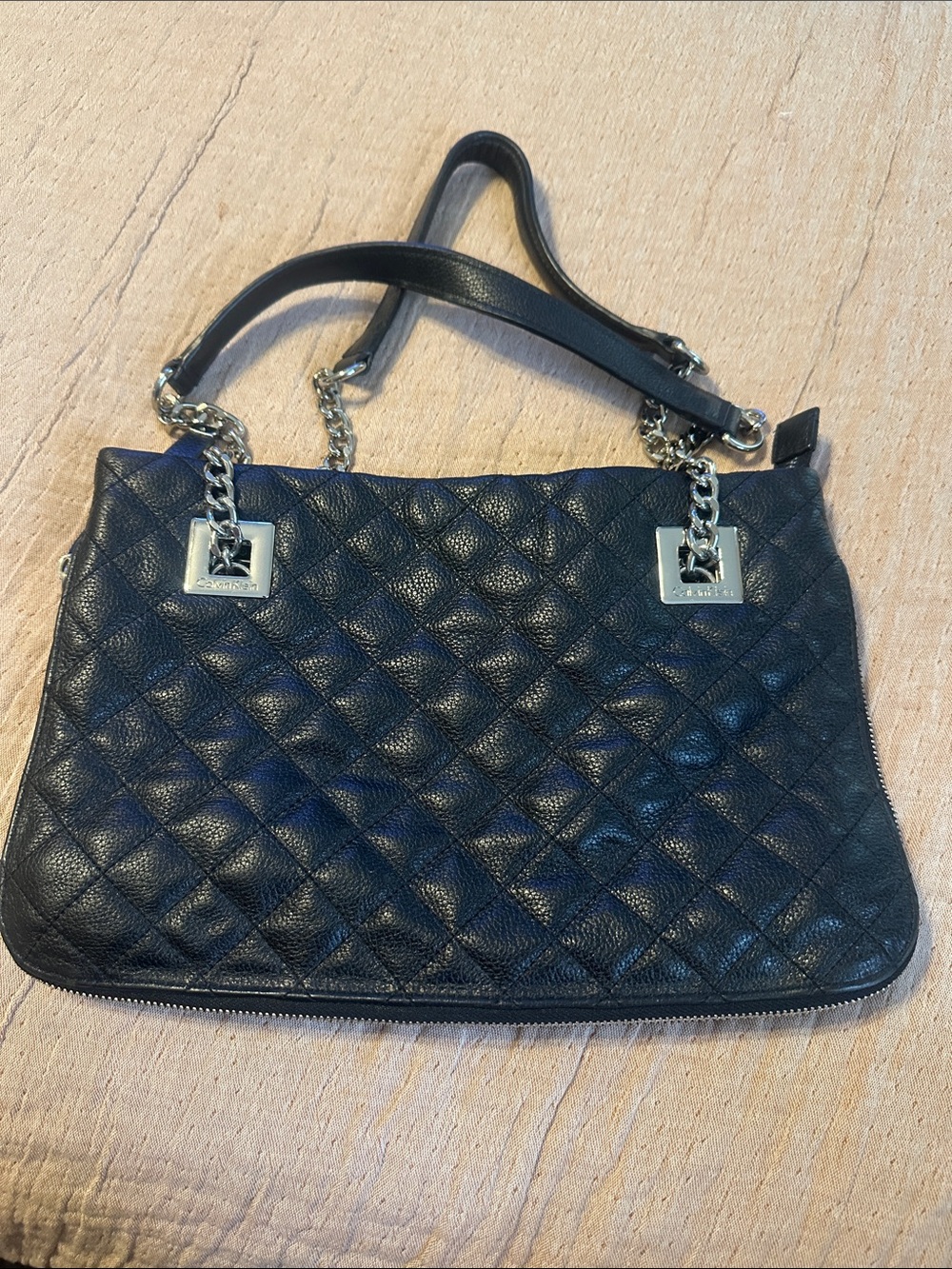 Calvin Klein quilted leather purse zip bottom shoulder bag